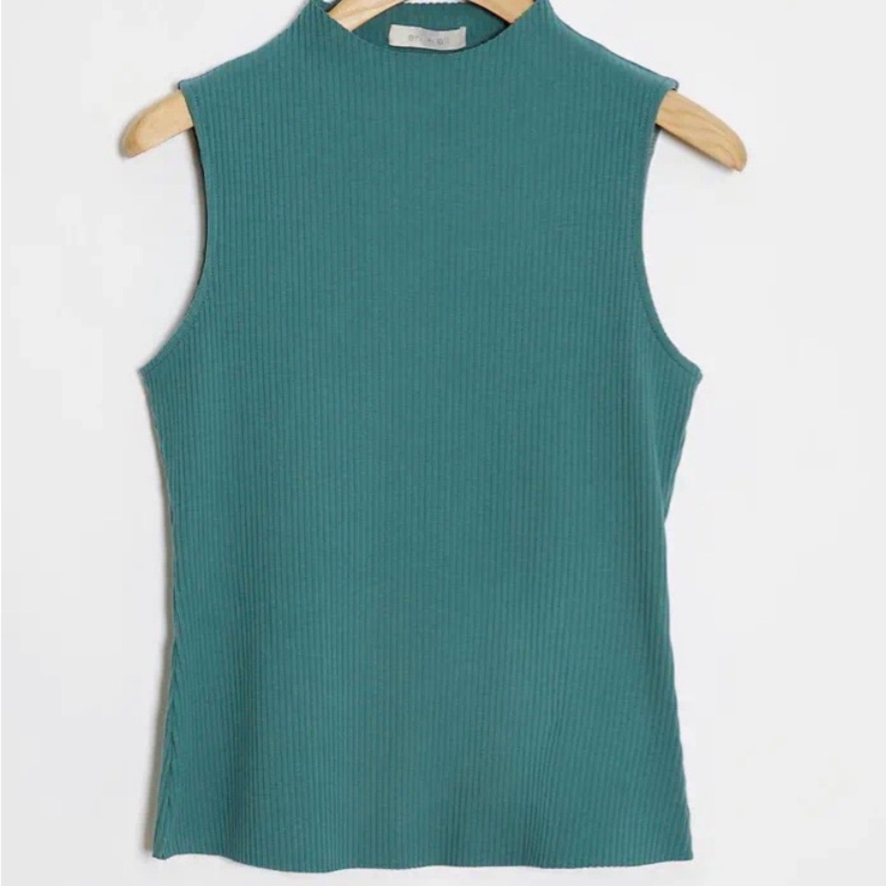 Sleeveless Teal Ribbed Top